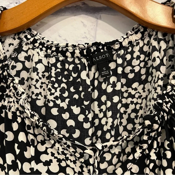 Talbots Abstract Clover Black White Peasant Blouse - Picture 5 of 8